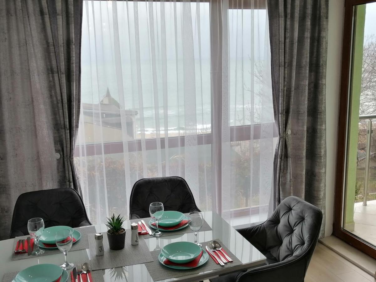 Relax Apartament Varna Exteriör bild